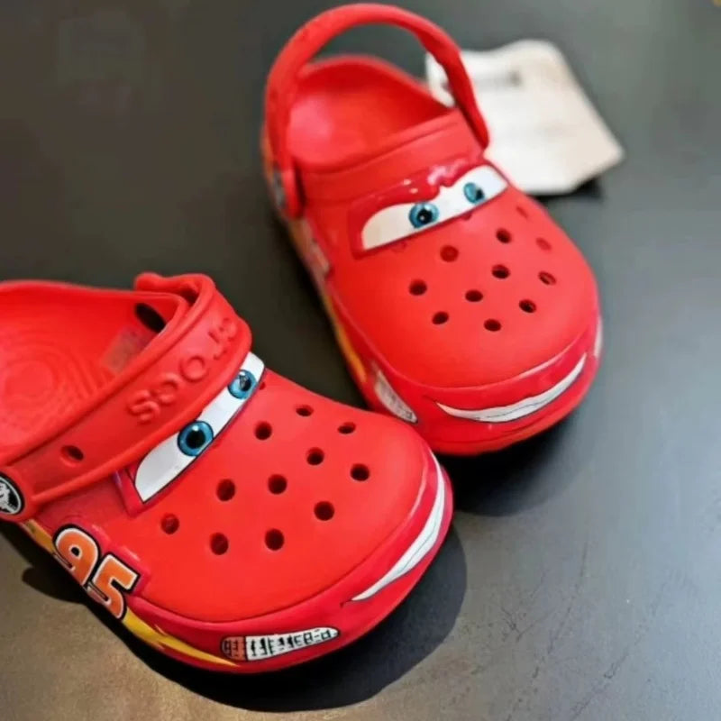 Lightning Mcqueen Pixar Crocs flashing light Outdoor beach slippers Cute Cartoon anime Pool anti slip No95 cars slippers